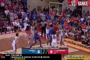 四号位对决！经典回顾：NCAA时期的锡安vs八村塁！